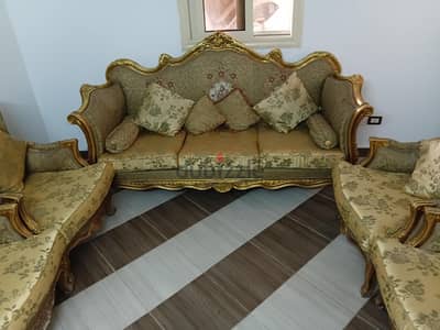 سفره ٦ كراسي  خشب زان بحاله جيده جدا . . . . صالون مدهب بحاله جيده جدا