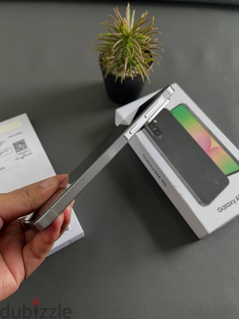 SAMSUNG A56  256G 8RAM 3