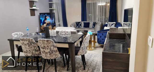 A fantastic opportunity to rent a distinctive apartment in the Dar Misr Al-Qaranful compound, located directly across from the Al-Rehab services area.