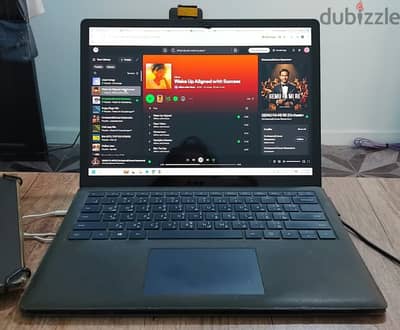 Preloved Microsoft Surface Laptop 2 - great performance