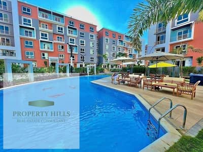The latest duplex for sale at the old price for quick sale, fully finished with furniture and complete appliances, immediate delivery, ready to move in from today and viewing pool view in Compound Amorada in the heart of the Golden Square.