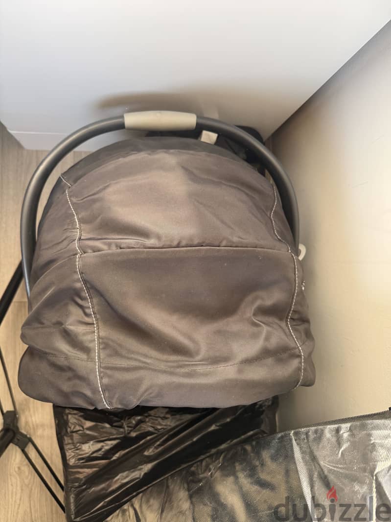 Chicco travel system - viaro 4