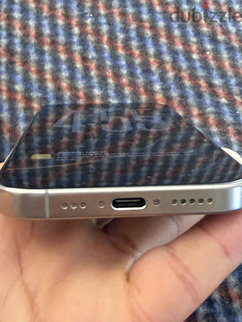 Apple - iPhone 16 Pro 3