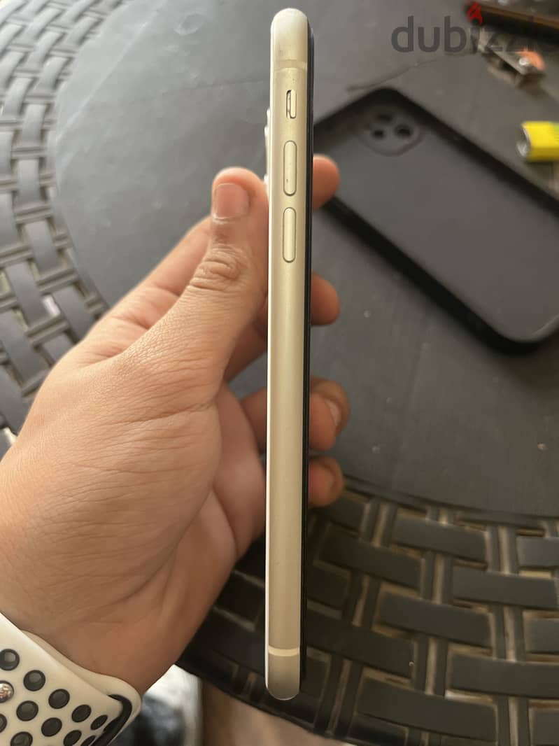 Apple - iPhone 11 1