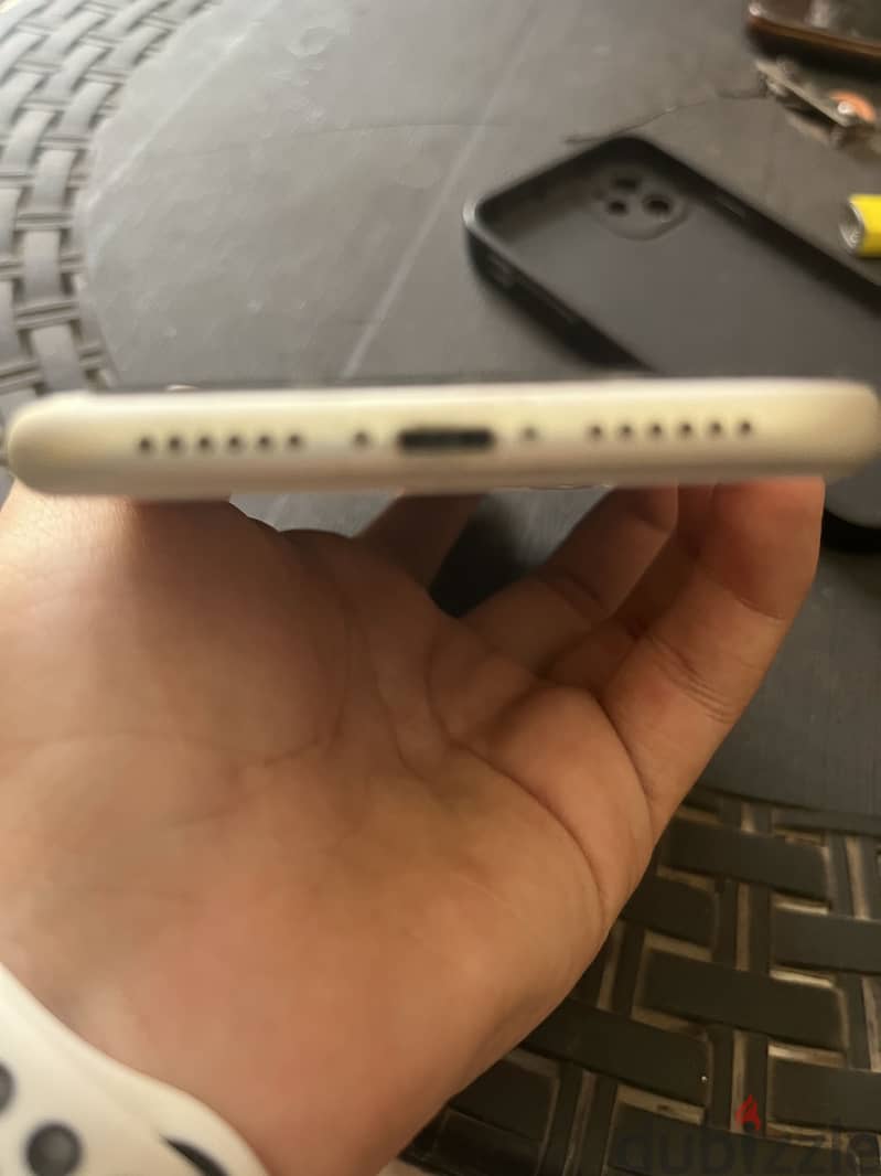 Apple - iPhone 11 2