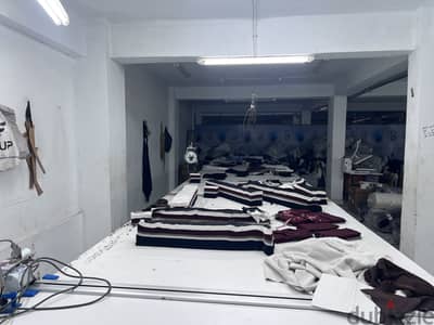 مصنع ملابس للإيجار 2200 م دورين يوجد به رخصه