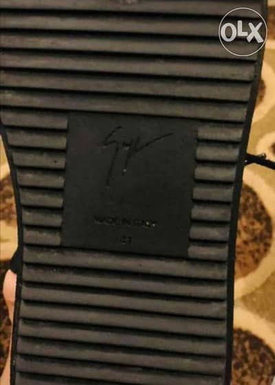 Zanotti shoes original as new size 41. اصلي من إيطاليا باقل من نصف ال