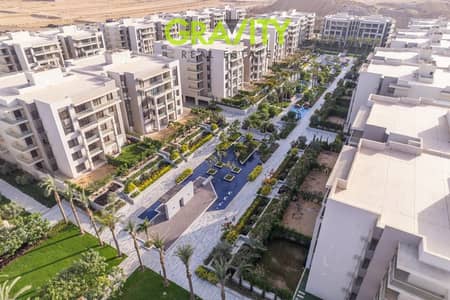 A prime opportunity in New Cairo (Tagamoa): a ready-to-move-in, fully finished apartment on the American University (AUC) Axis—available for sale—loca