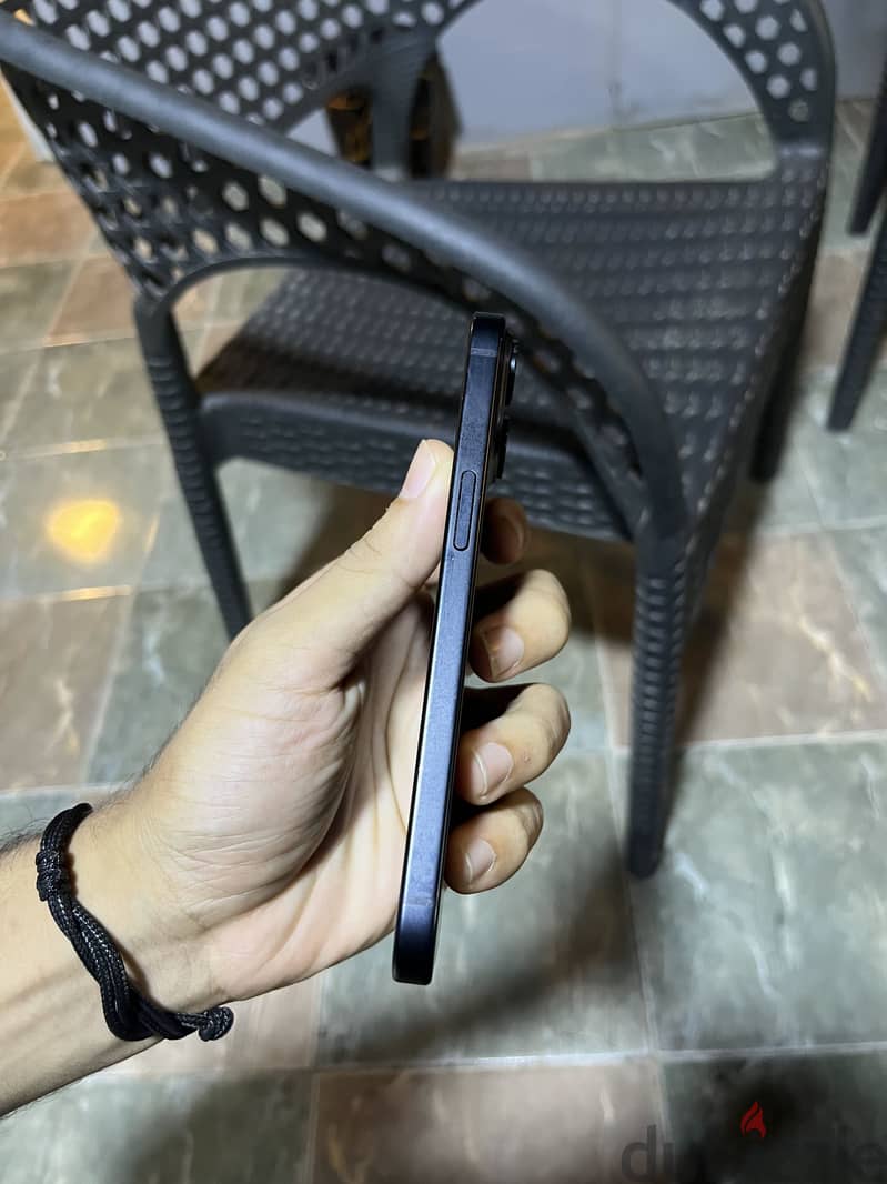 Apple - iPhone 15 2