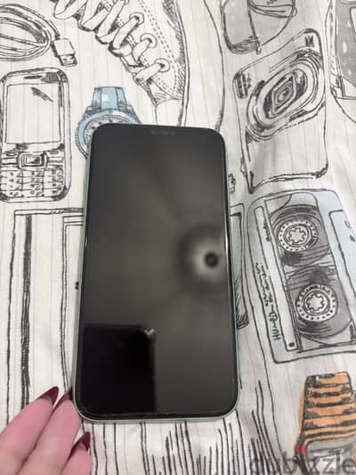 Apple - iPhone 11