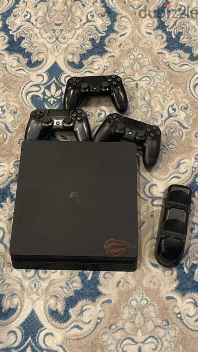 Ps4 slim 1 TB متهكر جولدهين سوفت 9.03 عليه 27 لعبه