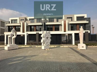 Best price La Vista own villa unbelievable landscape view compound heart New Cairo near Hyde Park Fifth Settlement mins AUC