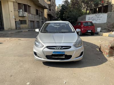 Hyundai Accent RB 2012