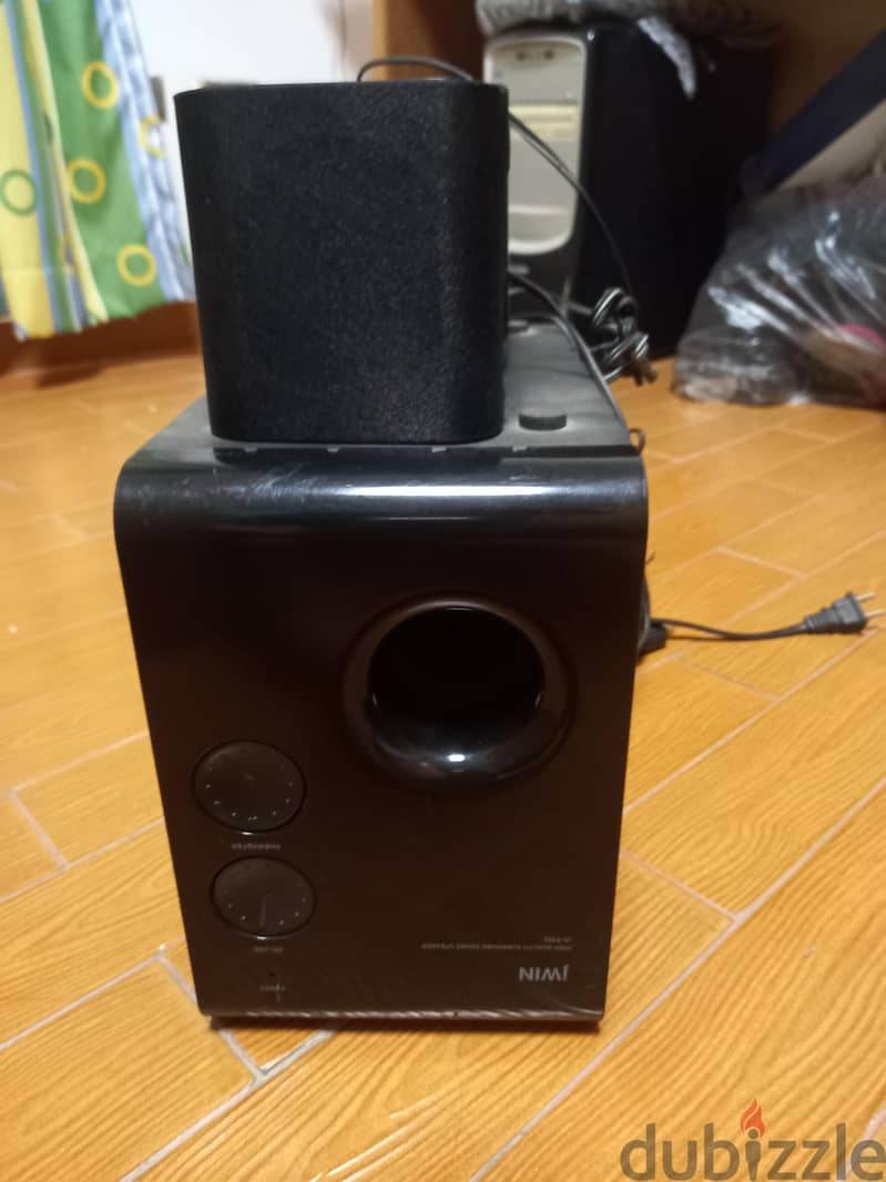 subwoofer 1