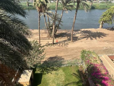 على النيل مباشره شقه في منيل الشيحه للايجار 250 م