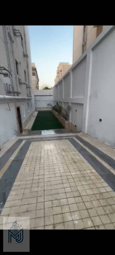 شقه للبيع  الشيخ زايد  اول سكن لسه تشطيب الترا سوبر لوكس الحي التامن