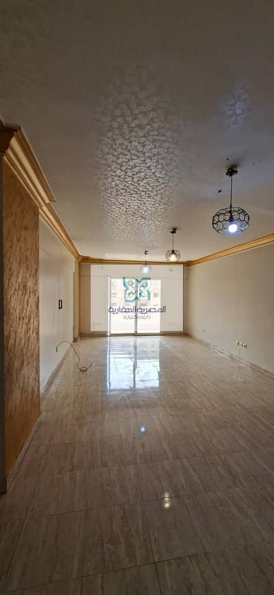 Office for rent with a residential contract Zahraa Maadi Badar Towers directly on the ring road near banks and services