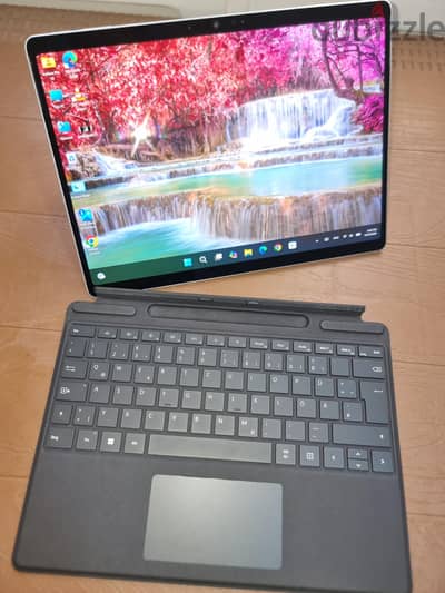 Microsoft Surface Pro 10 with 5G | Ultra 5 135U | 8GB | 256GB