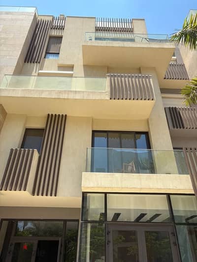 For sale in Alegria a fully finished apartment with an open view overlooking the Beverly Hills Sodic landscape.