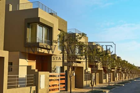 Ready To Move and Fully Finished With Private Swimming pool Townhouse for Sale in The Crown - 6th Of October - Developer: Palm Hills