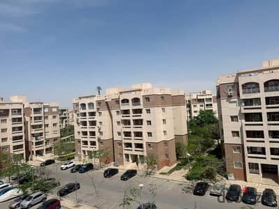 #للبيع شقة مساحه 72 متر في B11 طلعت مصطفى خالصه دور رابع بتشطيب خاص فيو بارك بجانب الخدمات مباشرة
