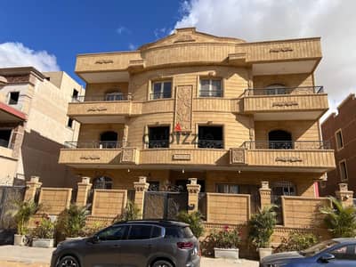 شقه لقطه للبيع في القرنفل فيلات
