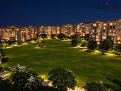 Apartment 175 meters for sale with the most beautiful view, wide garden in Madinaty with hotel finishing