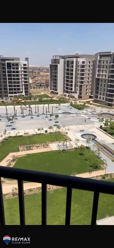 شقه بالتكييفات للايجار بالقرب م الجامعة الامريكية التجمع الخامس