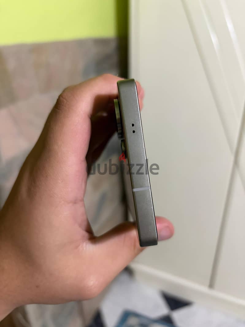 Samsung S25 Ultra 4
