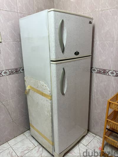 ثلاجة كريازي ١٤ قدم