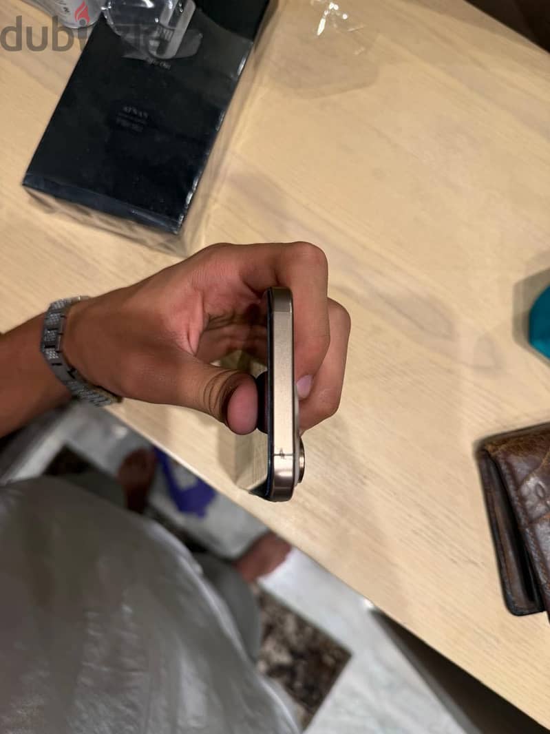 Apple - iPhone 16 Pro Max 4