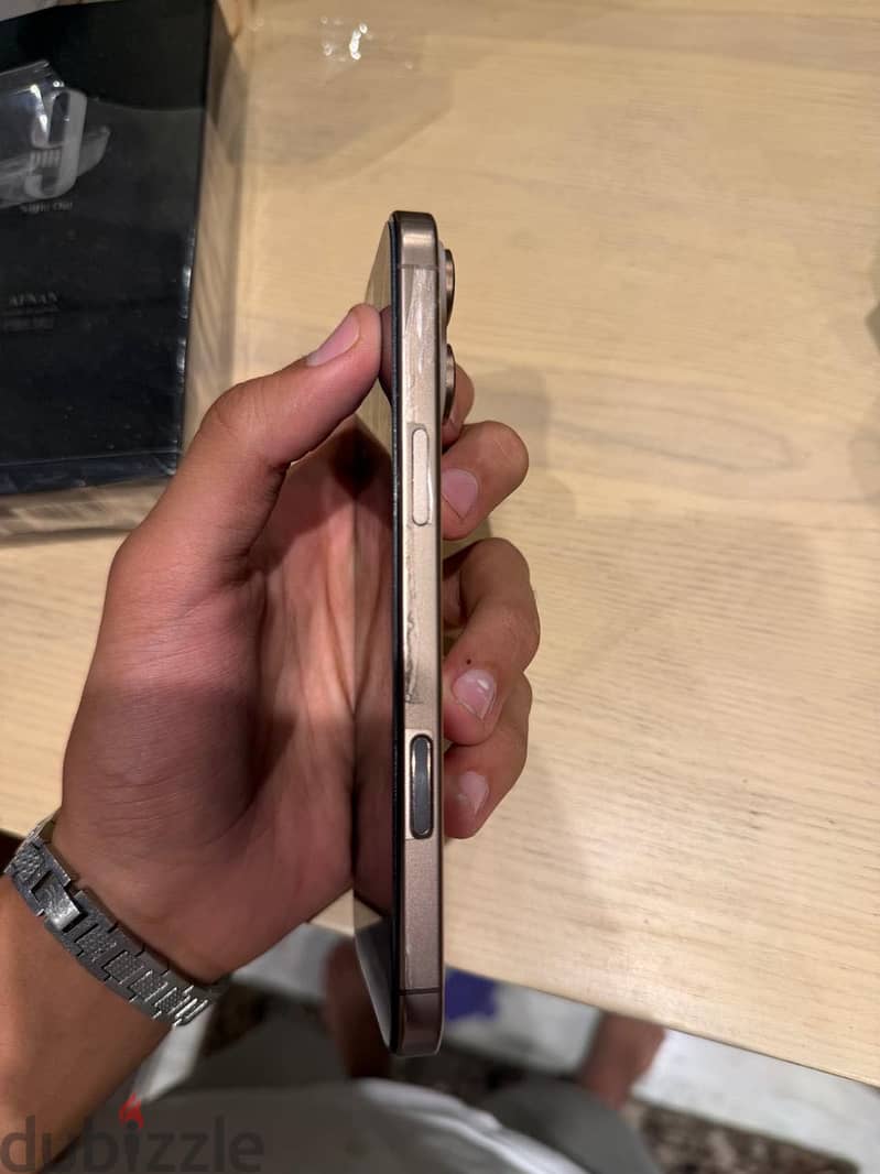 Apple - iPhone 16 Pro Max 8