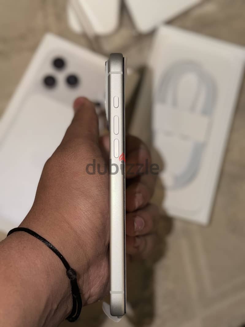 Apple - iPhone 17 Pro Max 2
