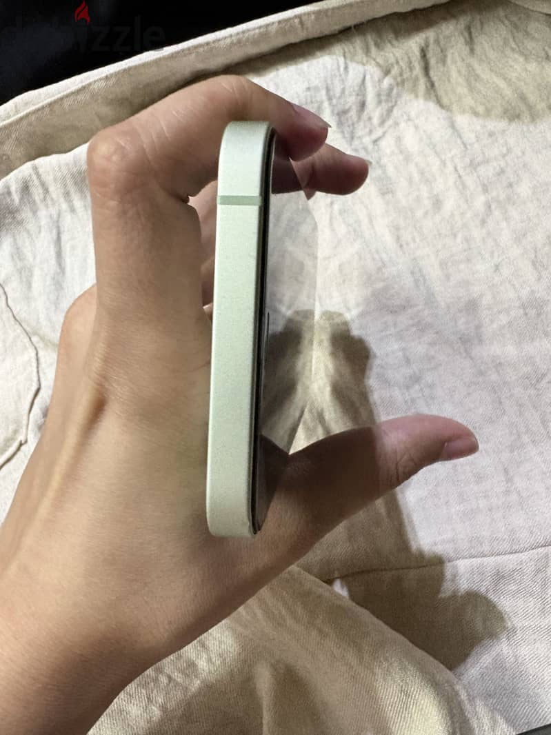 Apple - iPhone 12 4