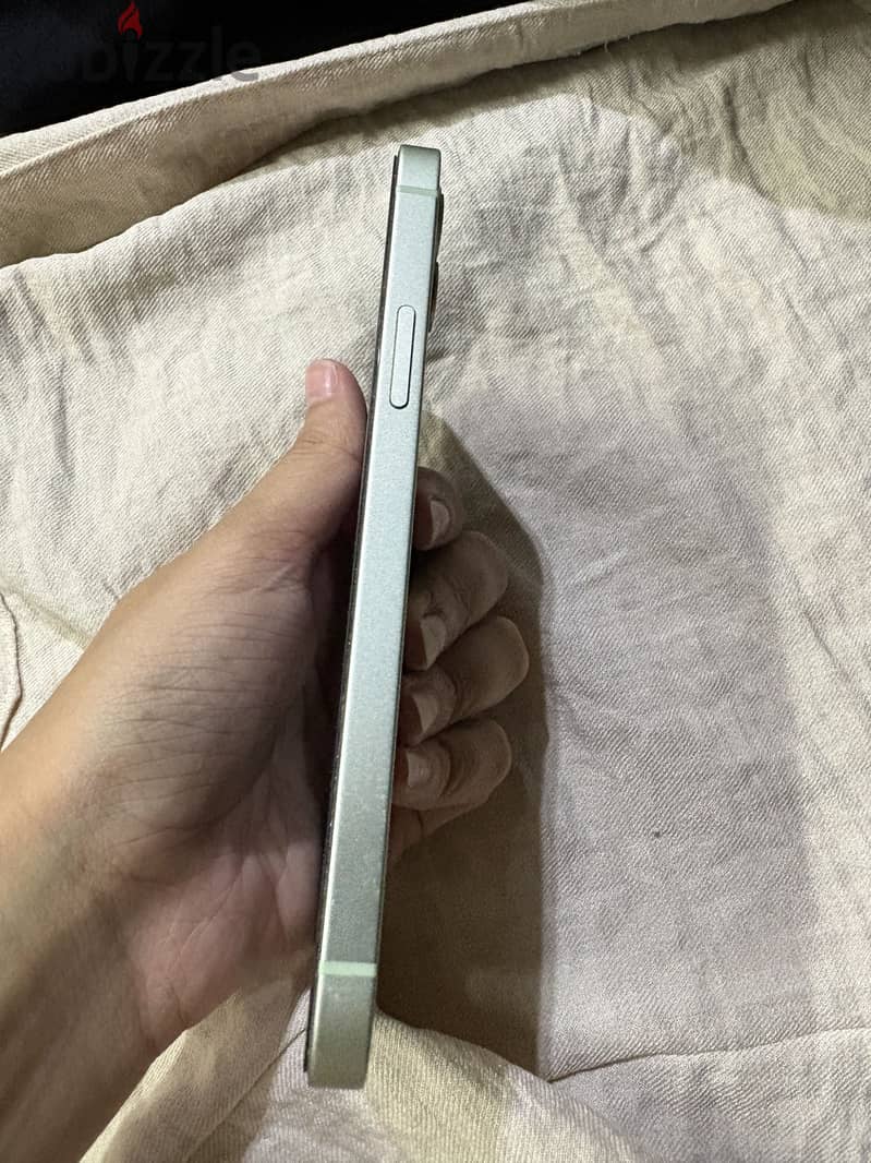 Apple - iPhone 12 6