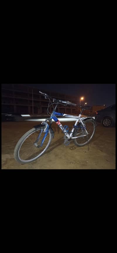 عجلة مقاس ٢٦ للبيع