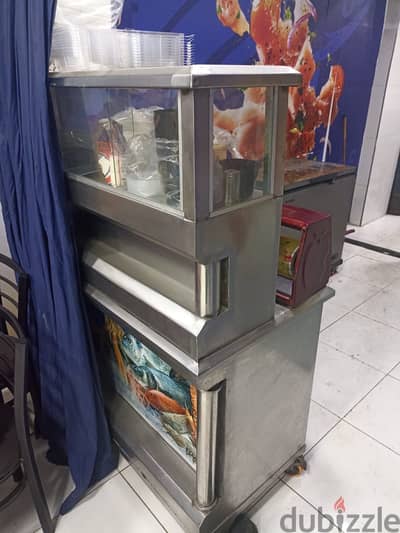 معدات مطعم سمك