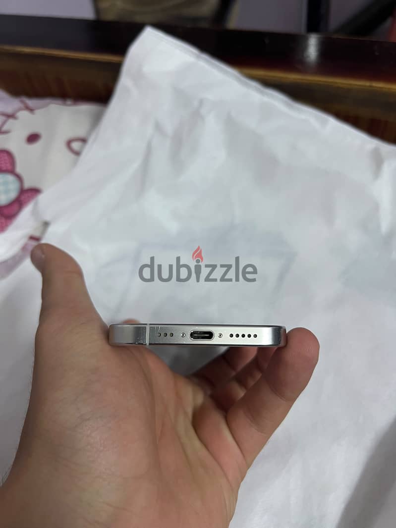 Apple - iPhone 15 Pro 9