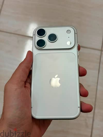 آبل - آيفون 17 برو