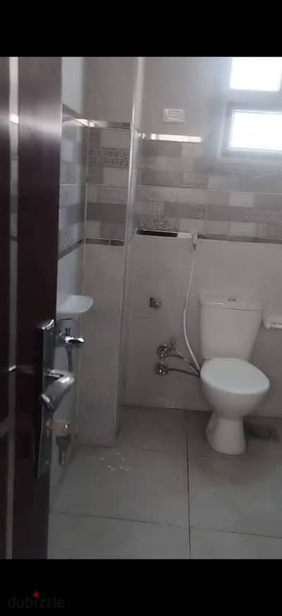Apartment in Badr City for sale 165 square meters super lux steps from Mall of Egypt in the distinguished buildings of Suez, third floor sea view super lux finishing near Mall of Egypt. And the downtown and the largest complex of malls and medical complex and banking complex 3 bedrooms and 2 bathrooms, price 2,000,000 and negotiable upon seriousness, God willing. Apartment in Badr City for sale 165 square meters super lux steps from Mall of Egypt in the distinguished buildings of Suez, third floor sea view super lux finishing near Mall of Egypt. And the downtown and the largest complex of malls and medical complex and banking complex 3 bedrooms and 2 bathrooms, price 2,000,000 and negotiable upon seriousness, God willing.