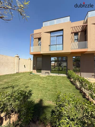 Townhouse for sale on Dahshur Link Road, directly facing Kasr El Kababgy. Excellent location; a great deal.