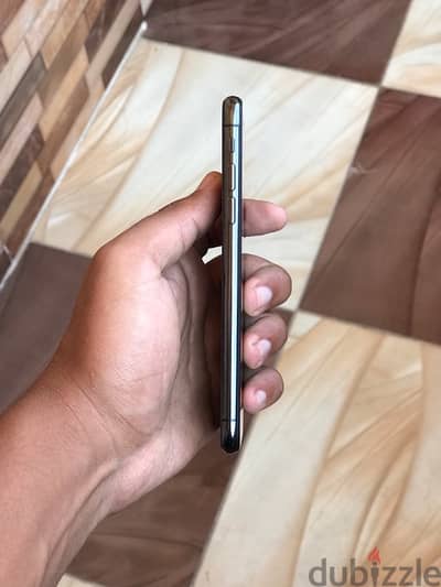 iPhone XS