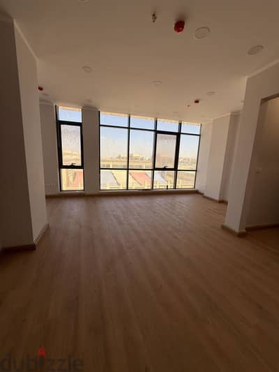 Luxury Office For Rent Iwan Mall New Cairo/ مكتب او عياده للايجار