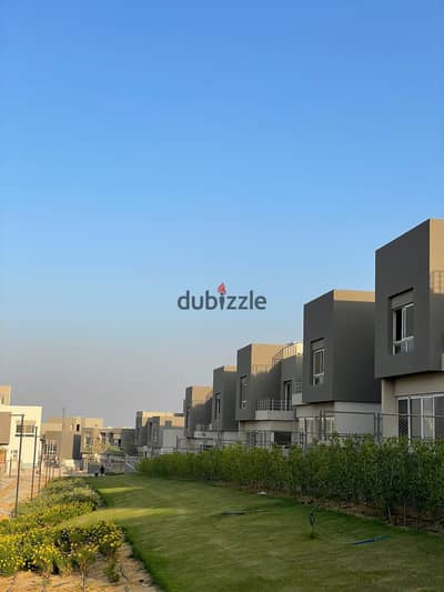 Twin House for Sale with Immediate Delivery in Etapa, Sheikh Zayed, Beverly Hills