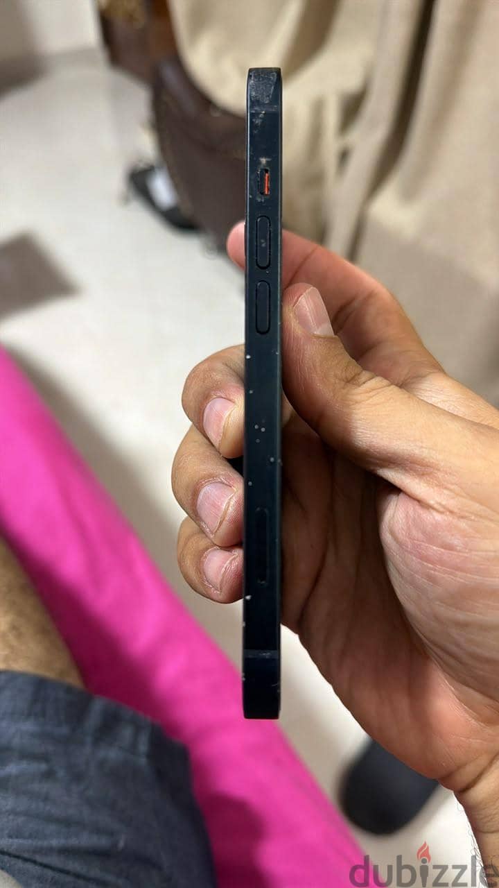 iPhone 13 4