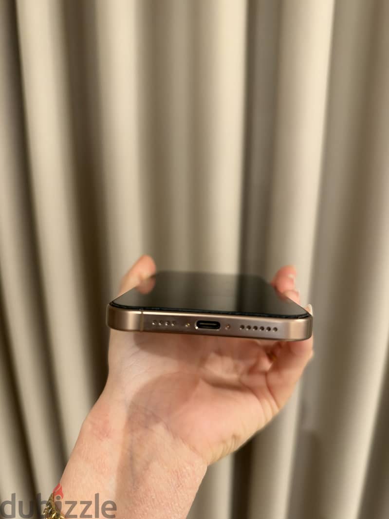 Apple - iPhone 16 Pro Max 1