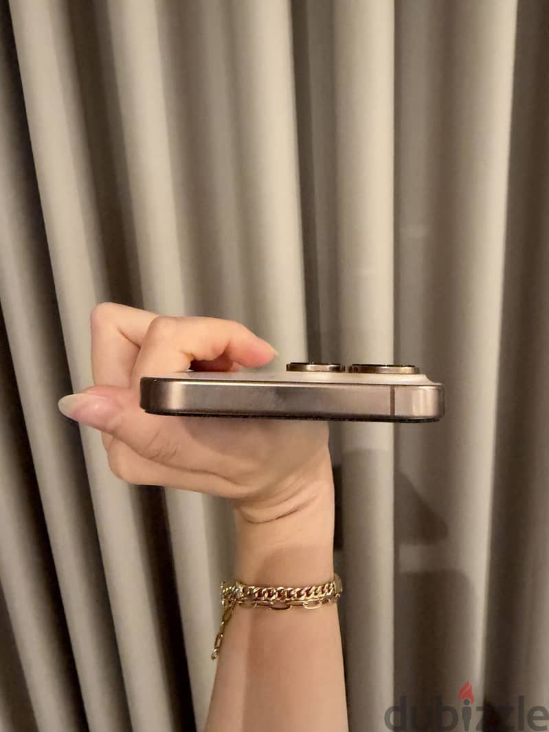 Apple - iPhone 16 Pro Max 4