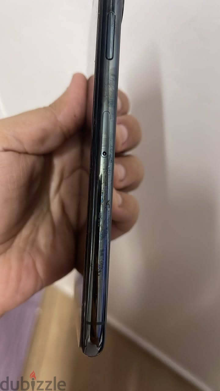 Apple - iPhone 11 Pro Max 1