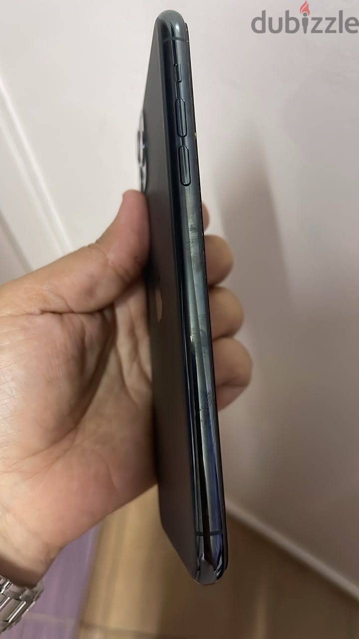 Apple - iPhone 11 Pro Max 4