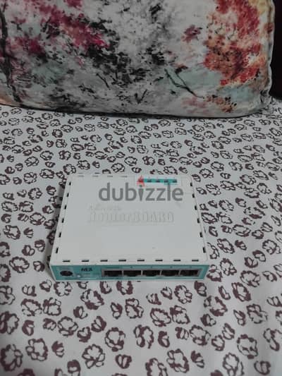 mikrotik routerboard 750 Gr3